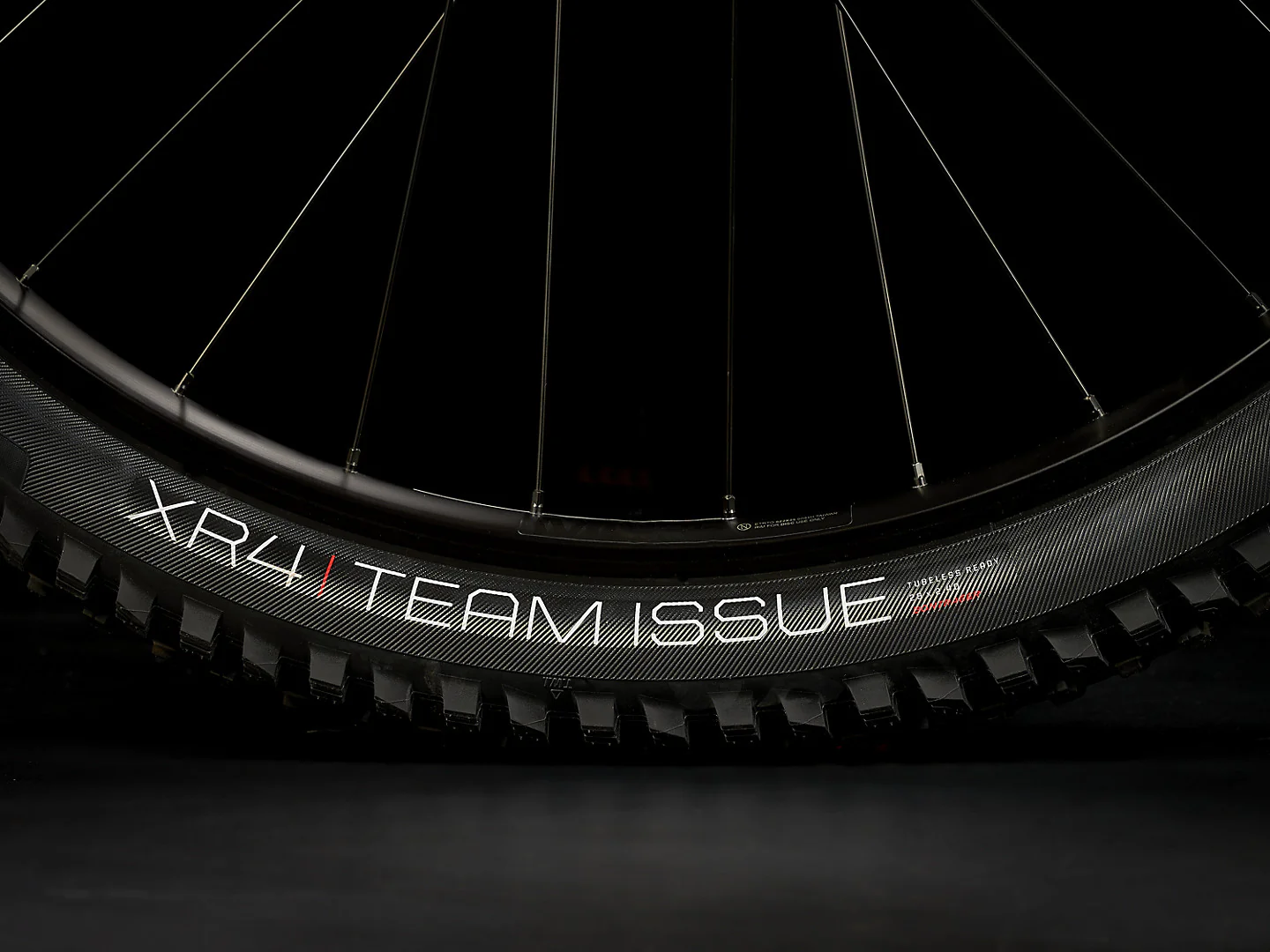 2023 Trek Top Fuel 5 - Lithium Grey - Image 7