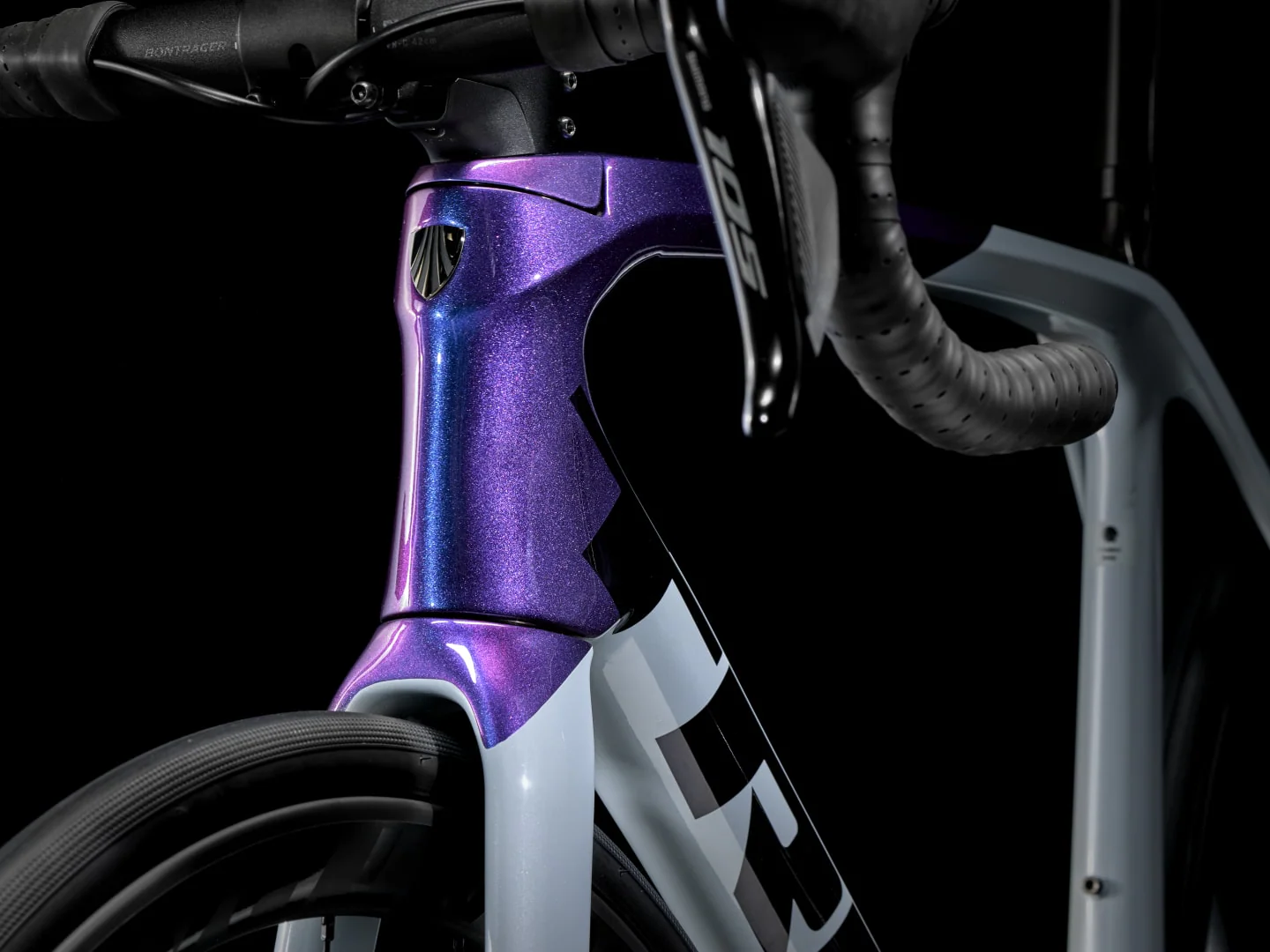 2024 Trek Émonda SL 6 - Plasma Pearl Grey/Purple Flip - Image 4