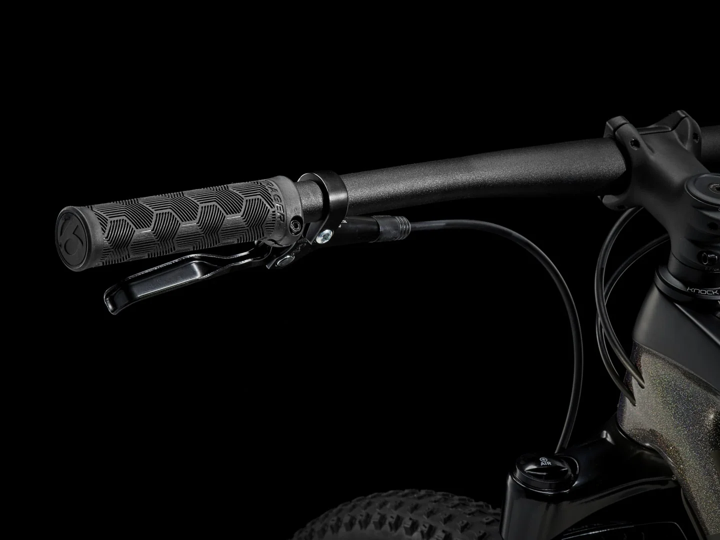 2024 Trek Procaliber 9.5 - Gloss Dark Prismatic/Matte Trek Black - Image 11