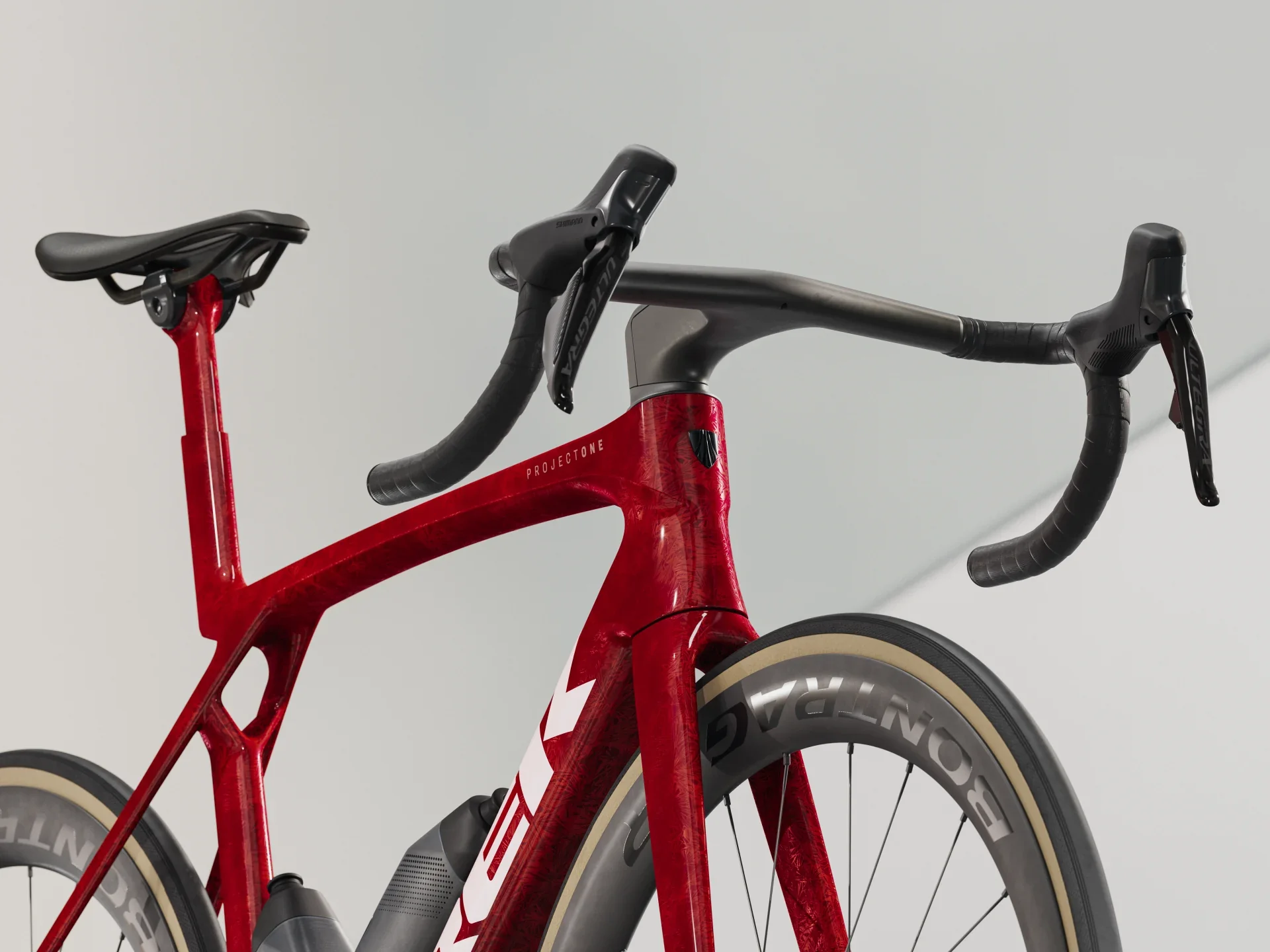 2025 Madone SLR 7 Gen 8 - Image 17