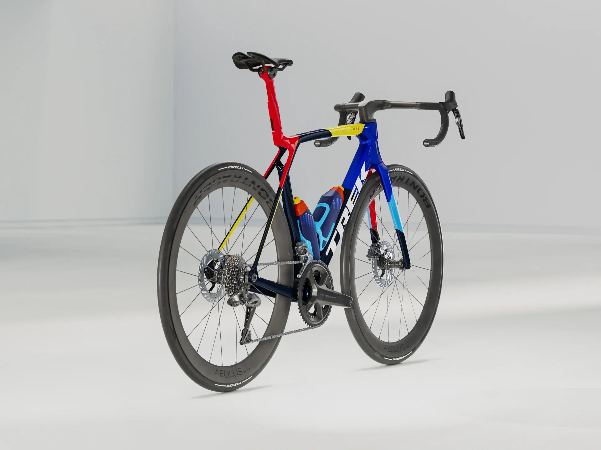 2025 Madone SLR 7 Gen 8 - Image 8