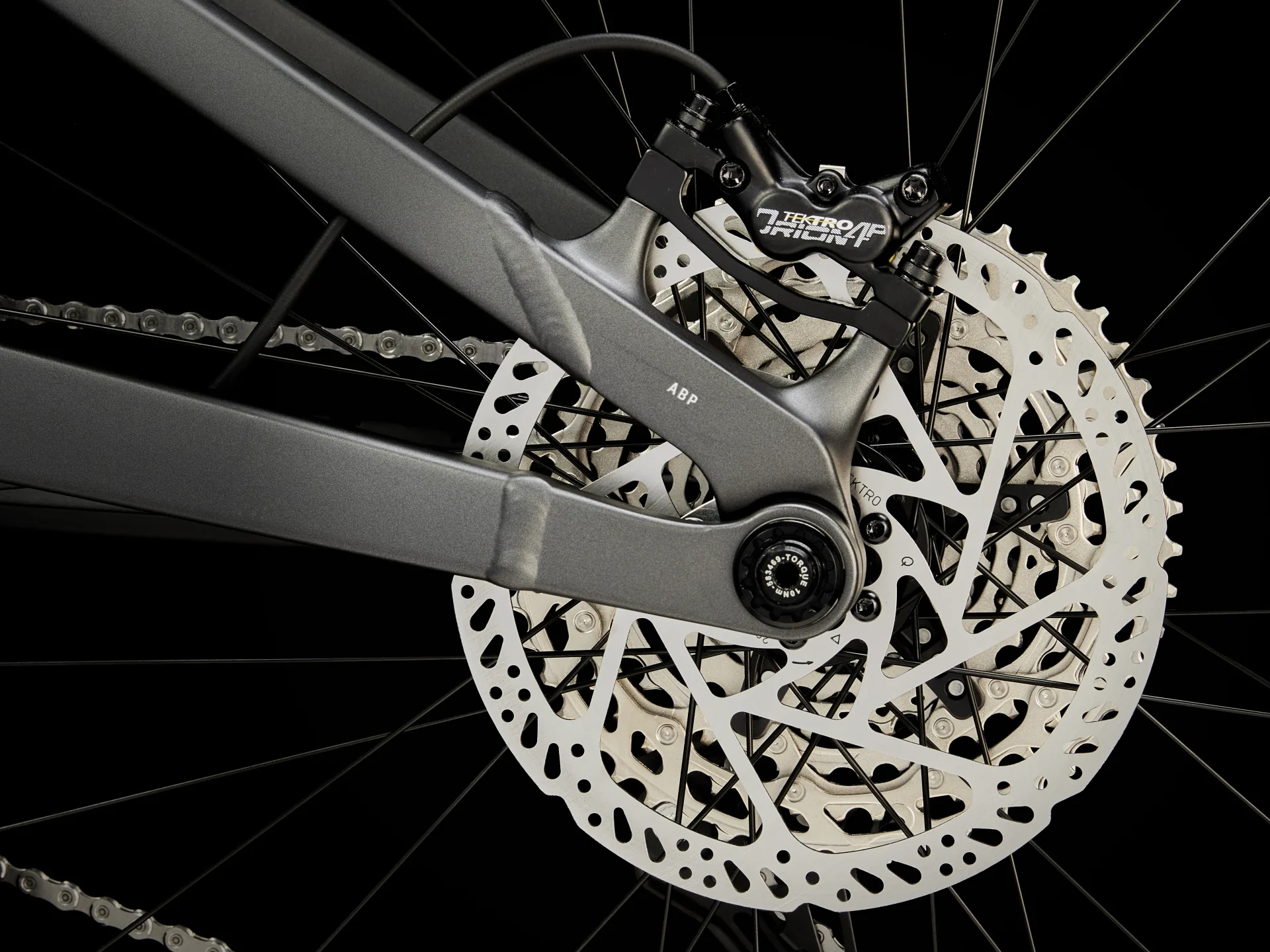 2025 Trek Fuel EXe 5 - Matte Dnister Black - Image 6