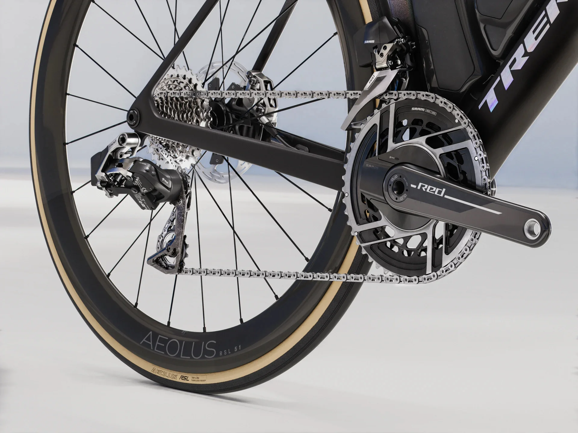 2025 Trek Madone SLR 9 AXS Gen 8 - Image 6