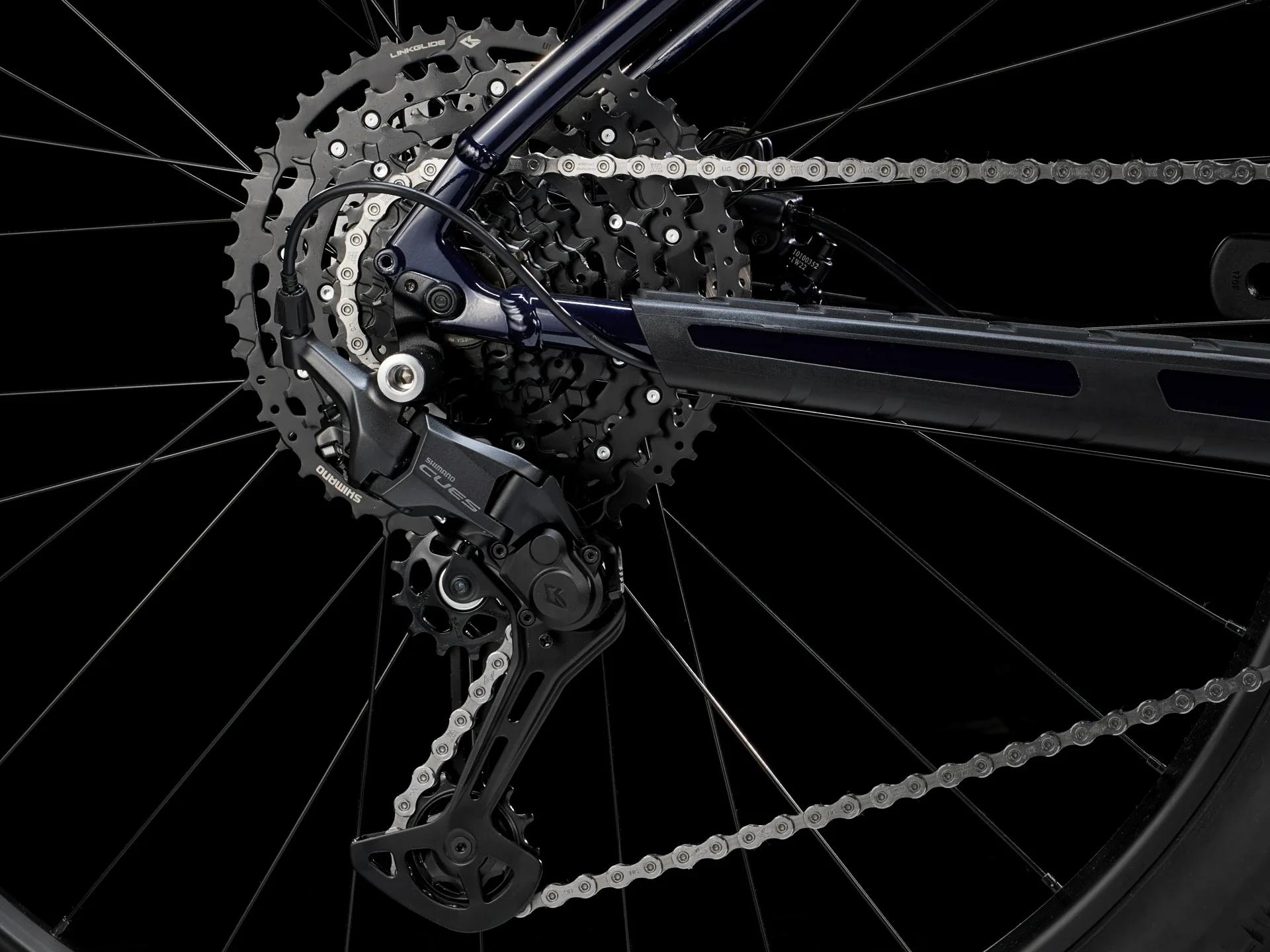 2025 Trek Marlin 6 Gen 3- Rage Red to Deep Dark Blue Fade - Image 3