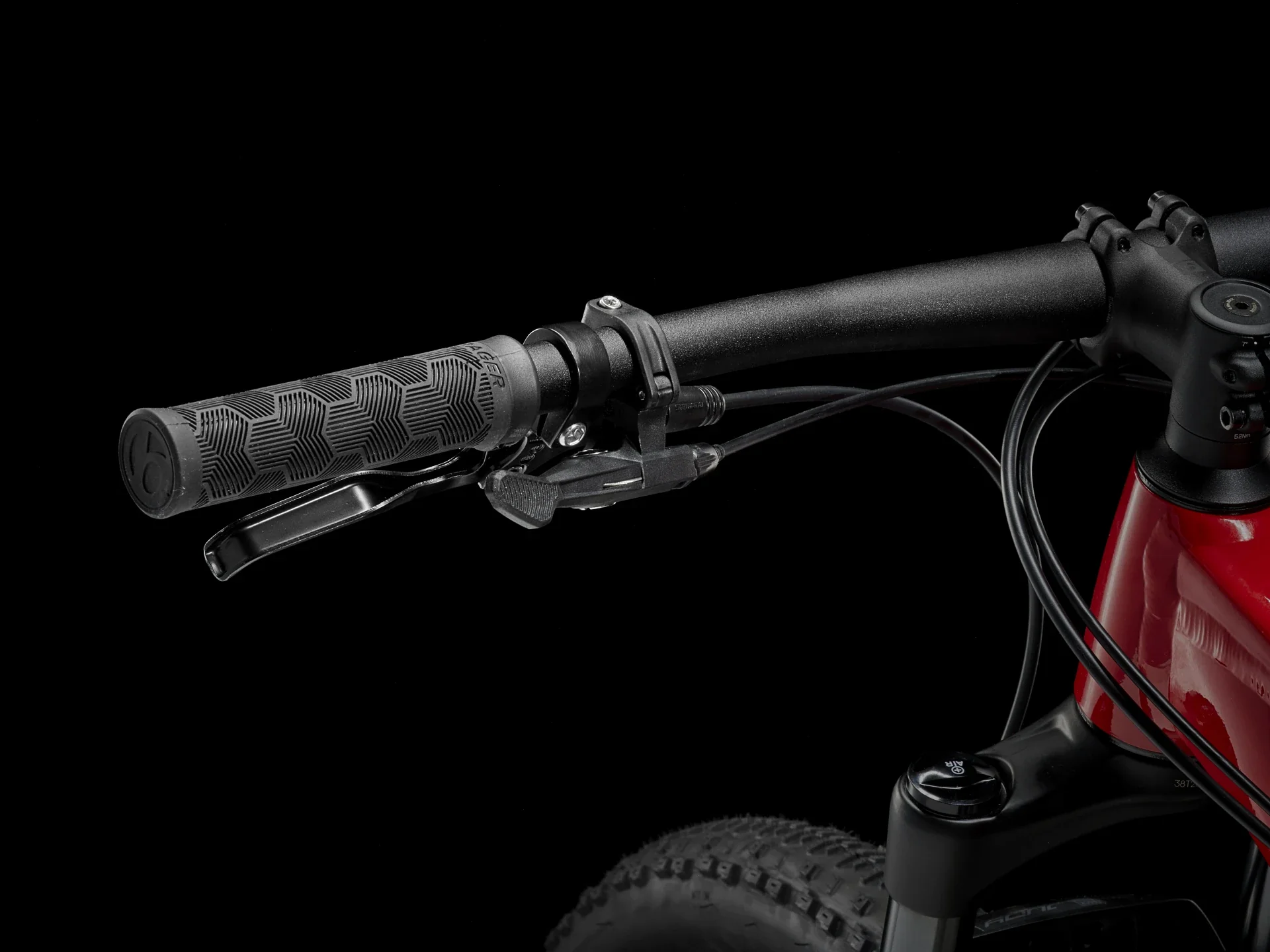 2025 Trek Procaliber 6 - Viper Red/Crimson - Image 11