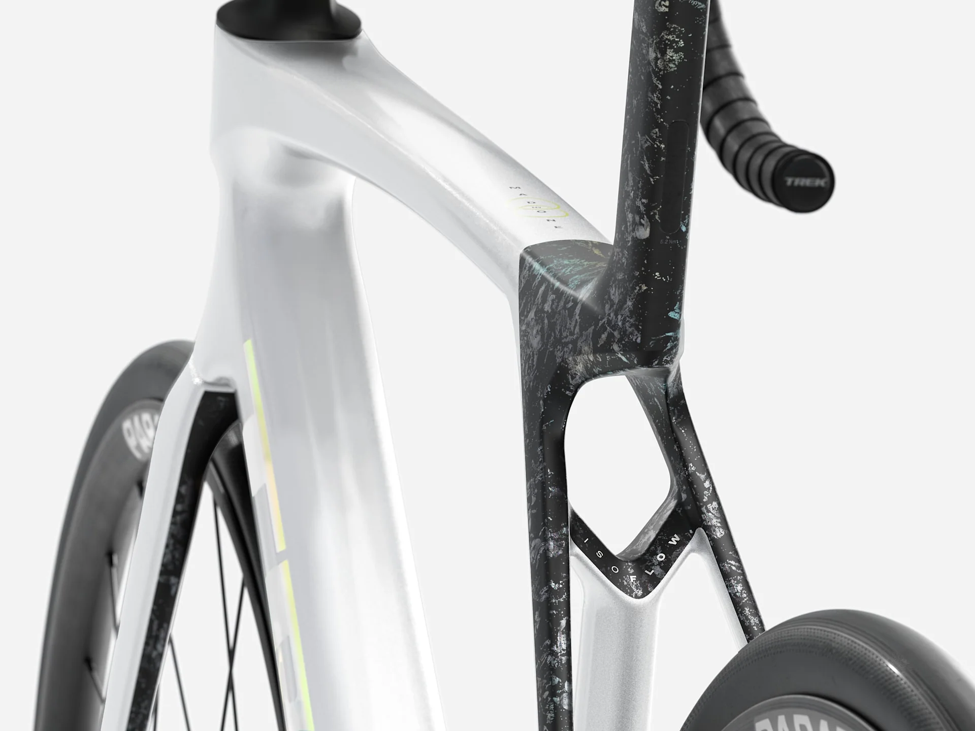 2026 Trek Madone SL 5 Gen 8 - Gloss Crystal White/Matte Deep Smoke - Image 3