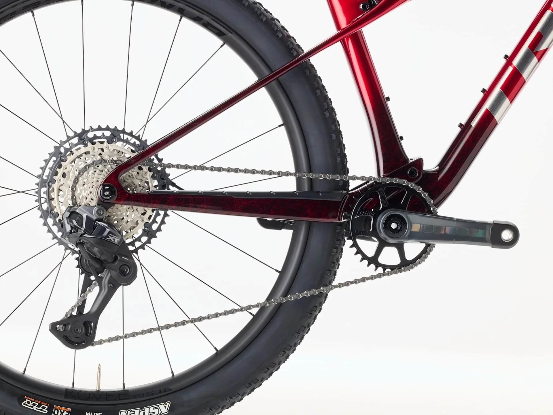 2026 Trek Supercaliber SLR 9.8 XT Di2 Gen 2 - Red Smoke/Drizzle - Image 6