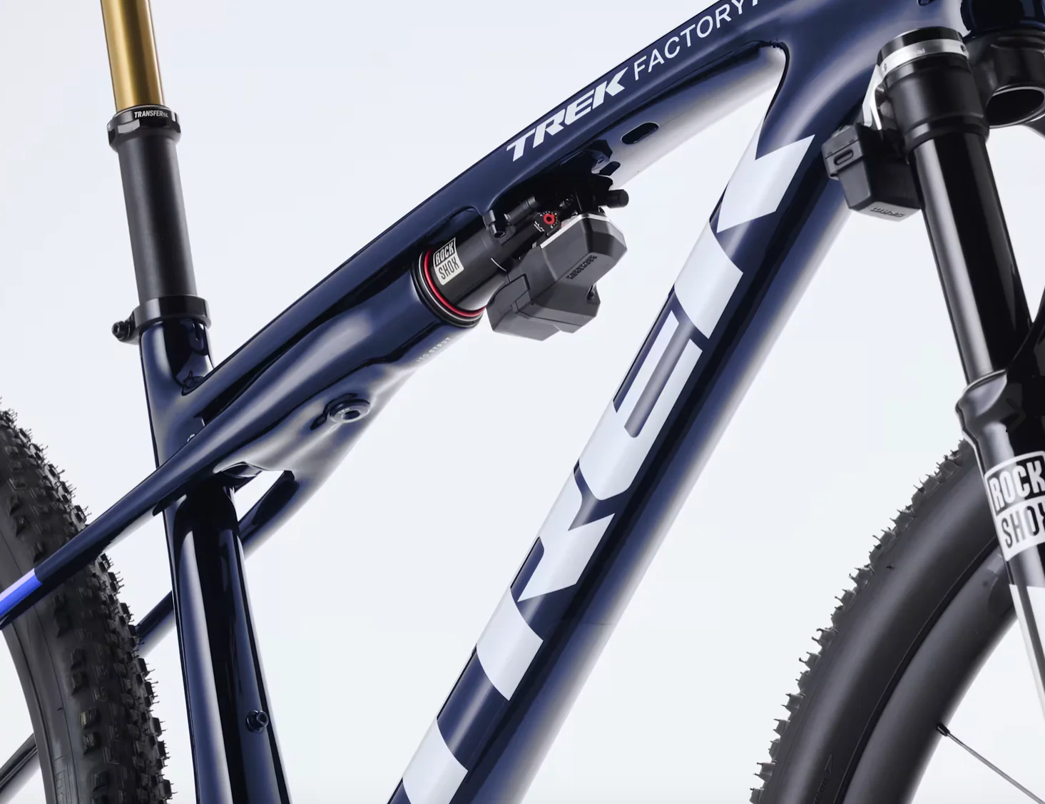 2026 Trek Supercaliber SLR 9.9 XX Flight Attendant Gen 2- Navy Smoke - Image 3