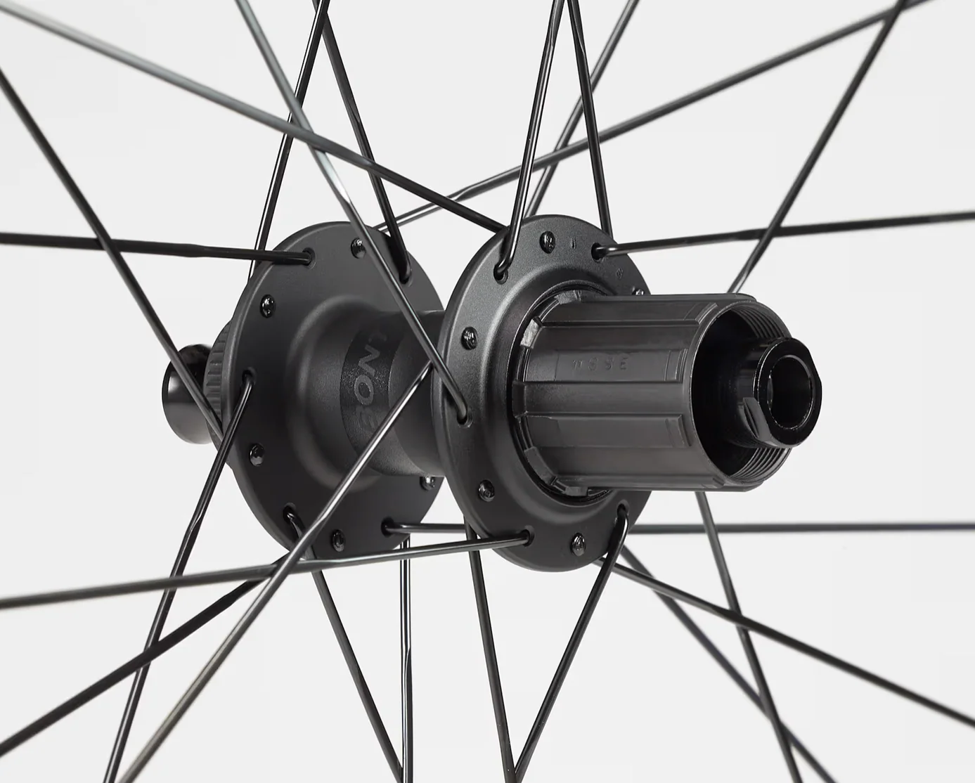 Bontrager Aeolus Elite 35 TLR Disc Road Front Wheel - Image 4