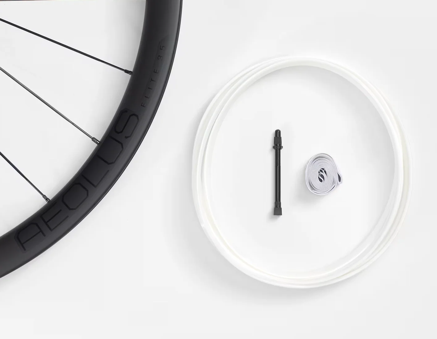Bontrager Aeolus Elite 35 TLR Disc Road Front Wheel - Image 5