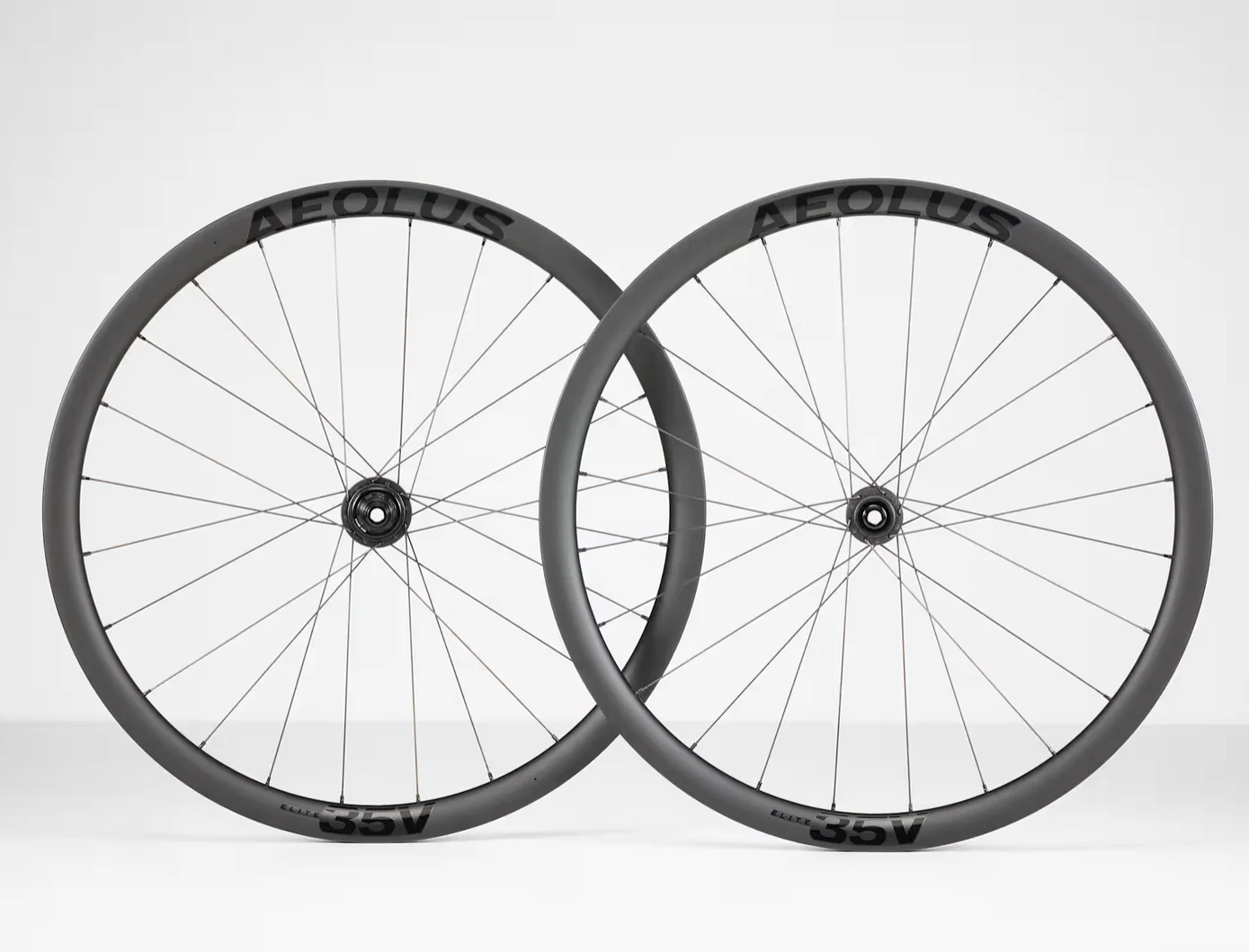 Bontrager Aeolus Elite 35V TLR Disc Gravel Rear Wheel - Image 2