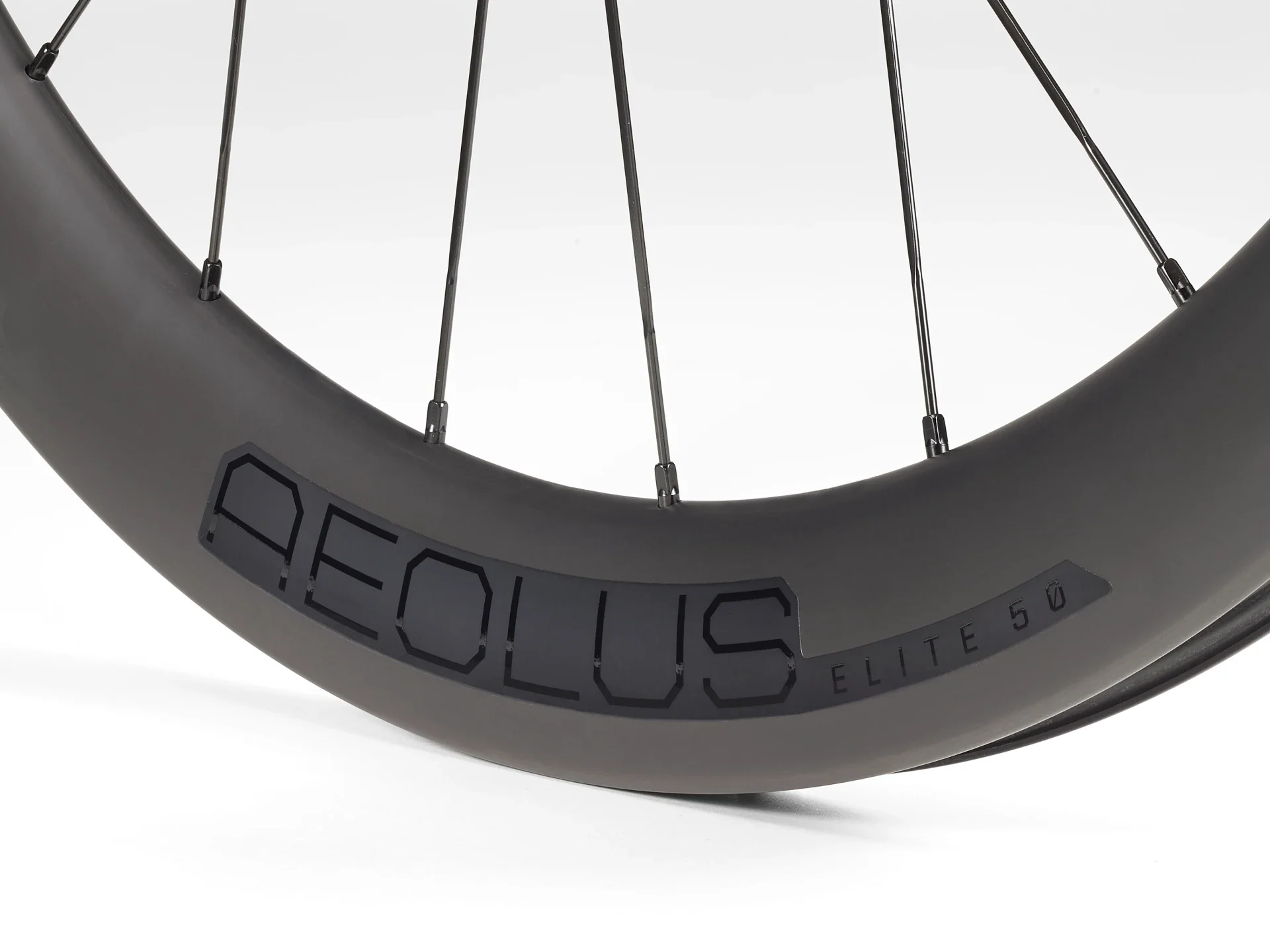 Bontrager Aeolus Elite 50 TLR Disc Road Wheel - Image 4