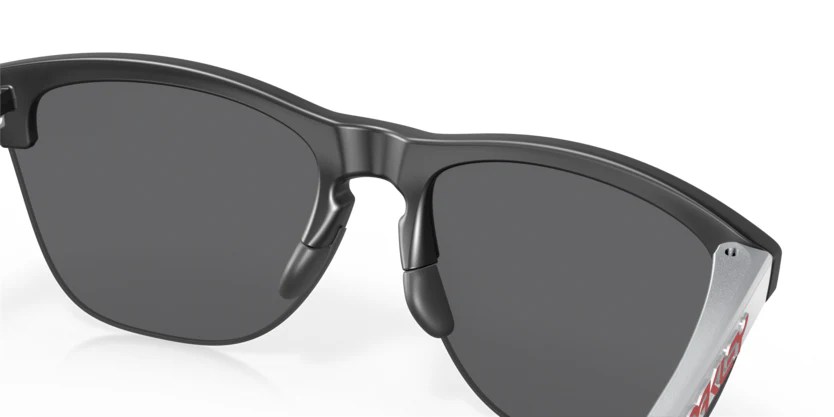 Oakley Frogskins™ Lite-  Matte Black silver Prizm Black - Image 7