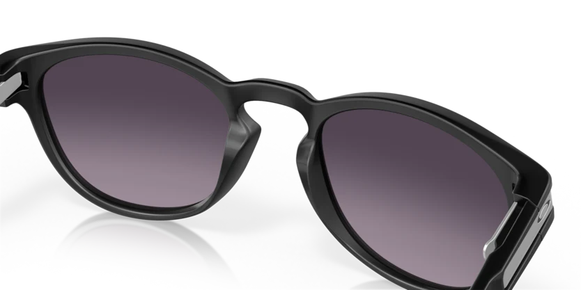 Oakley Latch Matte Black- Prizm Grey Gradient - Image 7