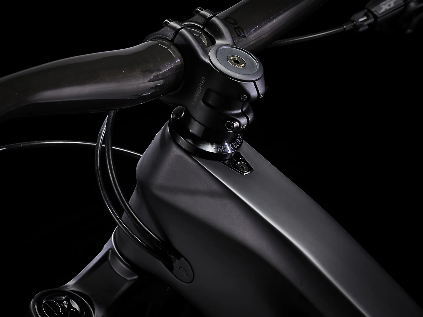 Trek Slash 9.8 Gen 5 - Matte Deep Smoke - Image 8